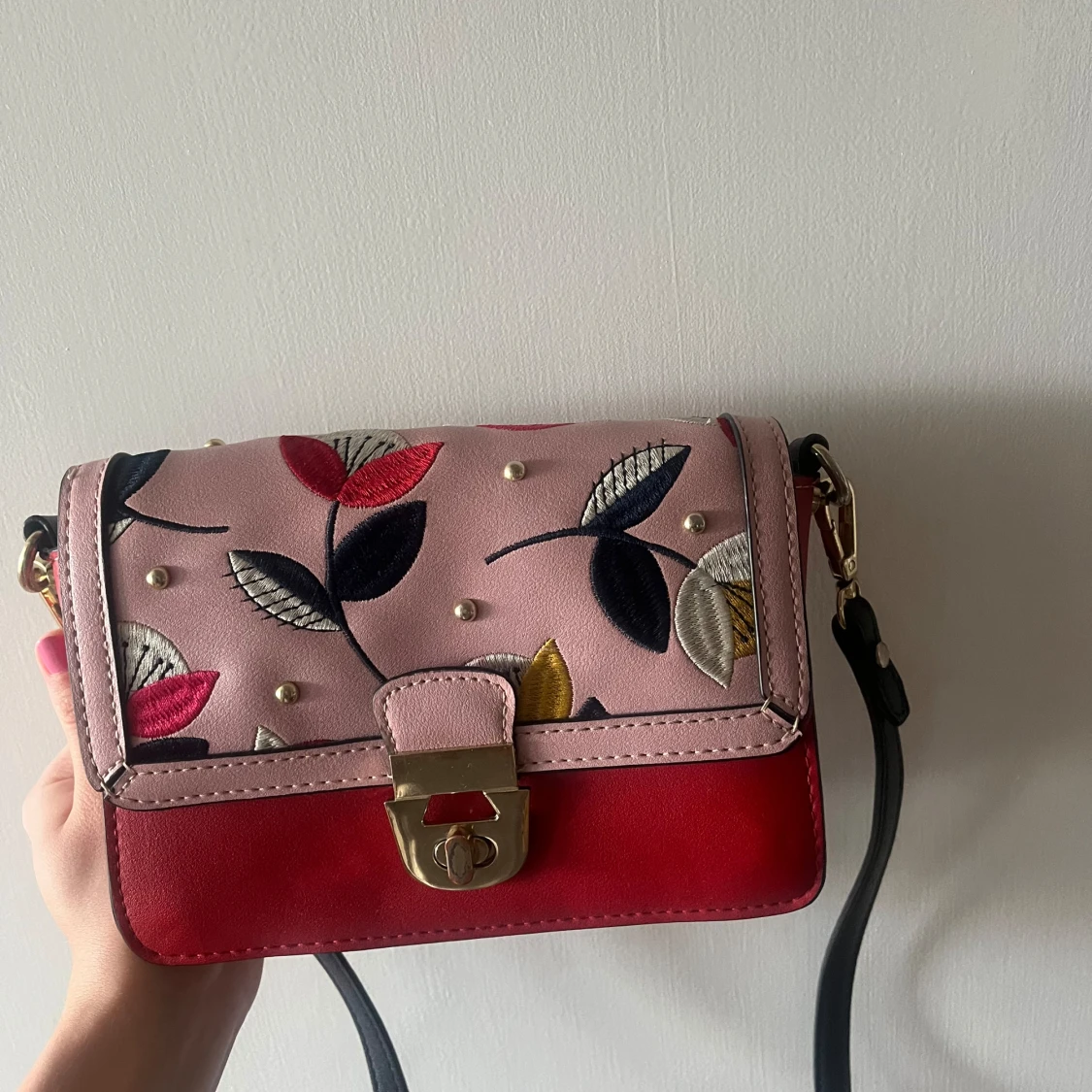 Fin detaljerad handväska