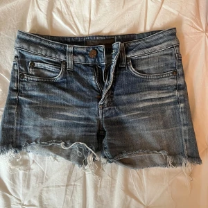 Jeans shorts - Super snygga jeans shorts från acne jeans🩵 säljer då jag ej använder de