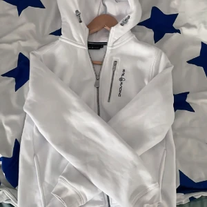 Sail raicing zip hoodie (160) - Vit sail raicing, fint skick.  Inte mycket använd.  