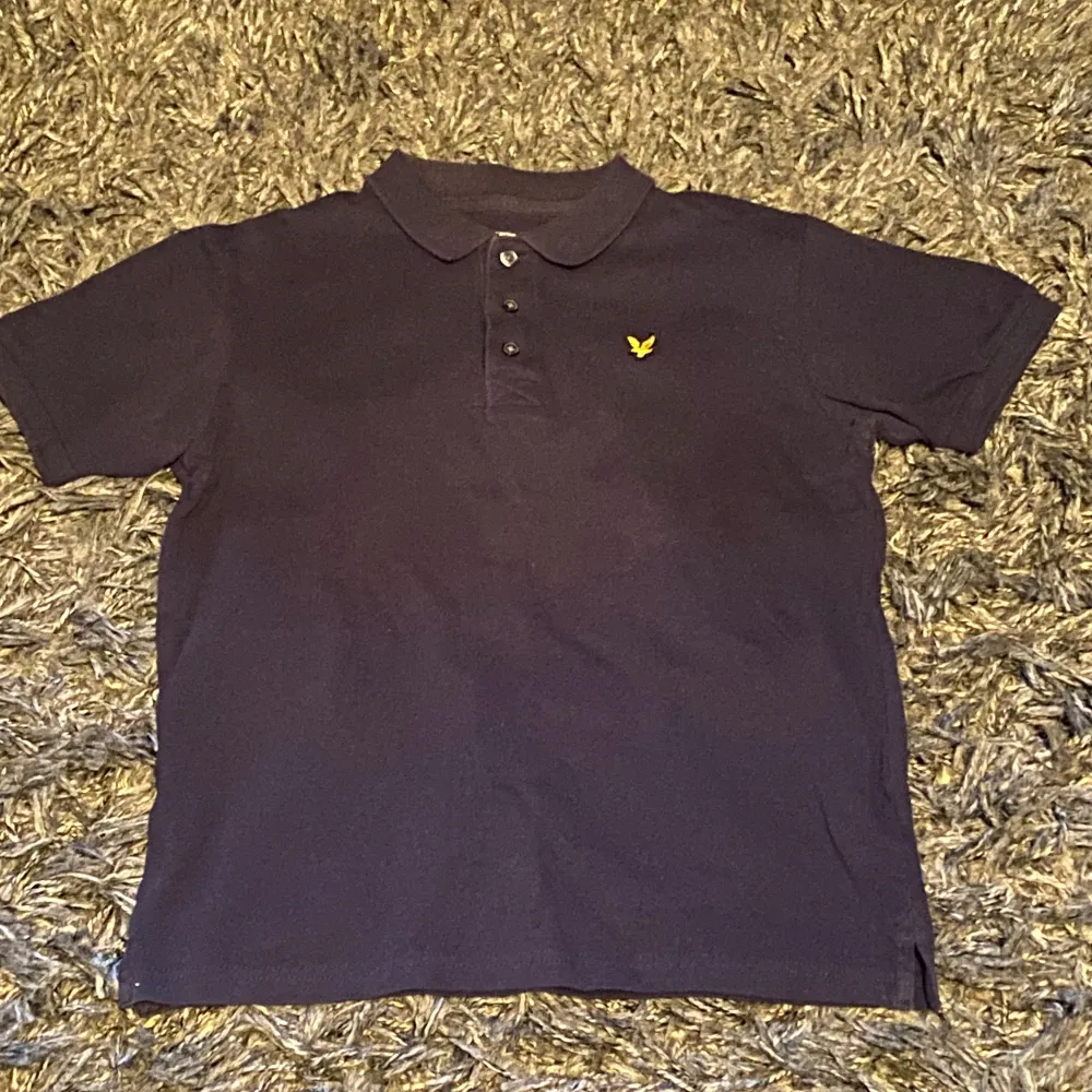 Säljer en Lyle&scott pikétröja i stolek 10/11 år Säljer för 250kr, men priset går absolut att diskutera! . Paidat.