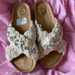 Flätade sandaler med strass - Oanvända sandaler med glitter stenar 