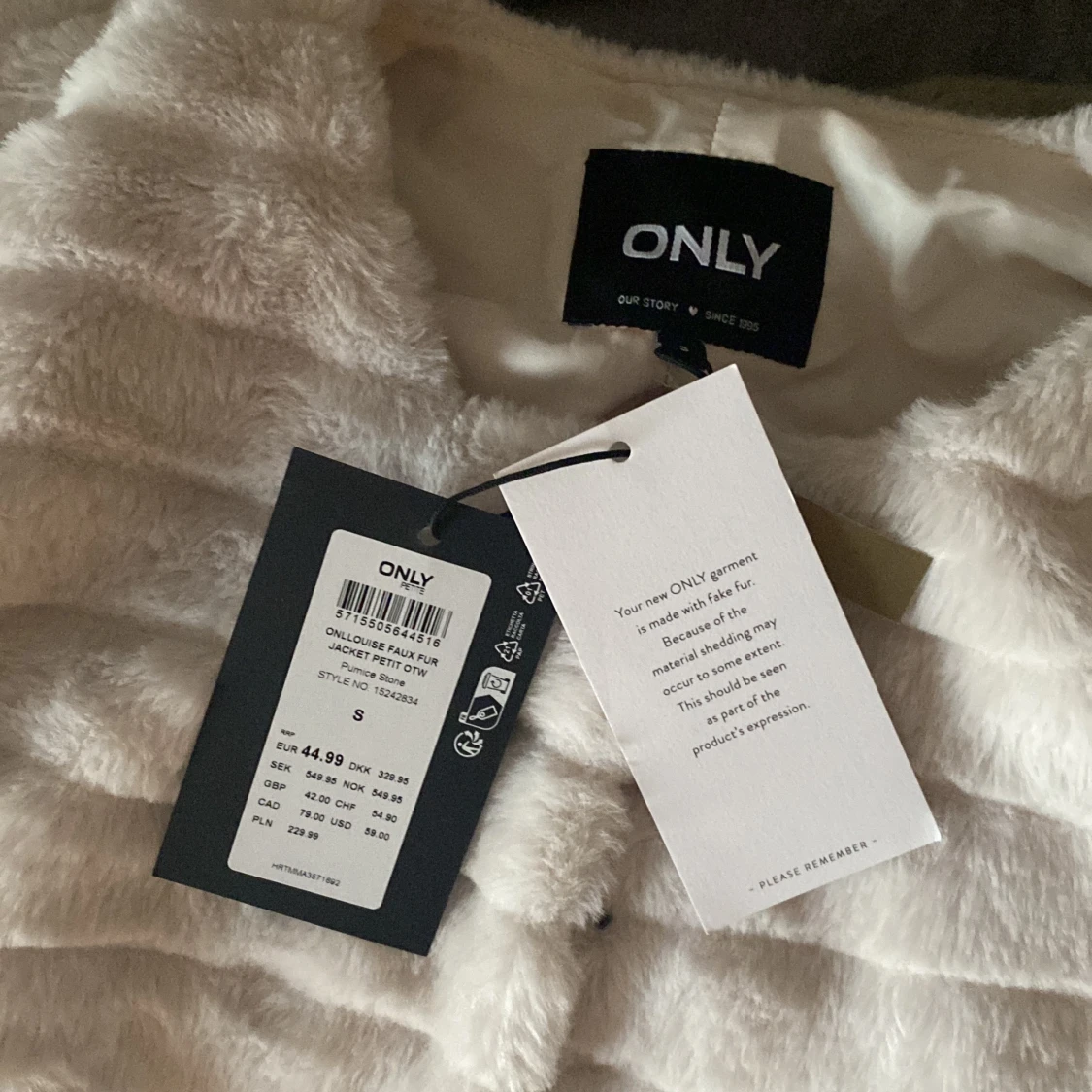 SÅÅ skön lurvig jacka!  - 2