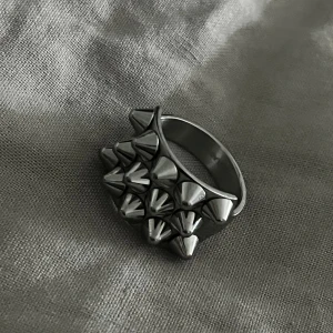 Silver Edblad ring  - Hej jag undrar om det är någon som skulle kunna tänka sig att byta denna jätte fina Edblad ring mot en i guld. Stl 18.50 eller möjligtvis om man vill köpa! 💕