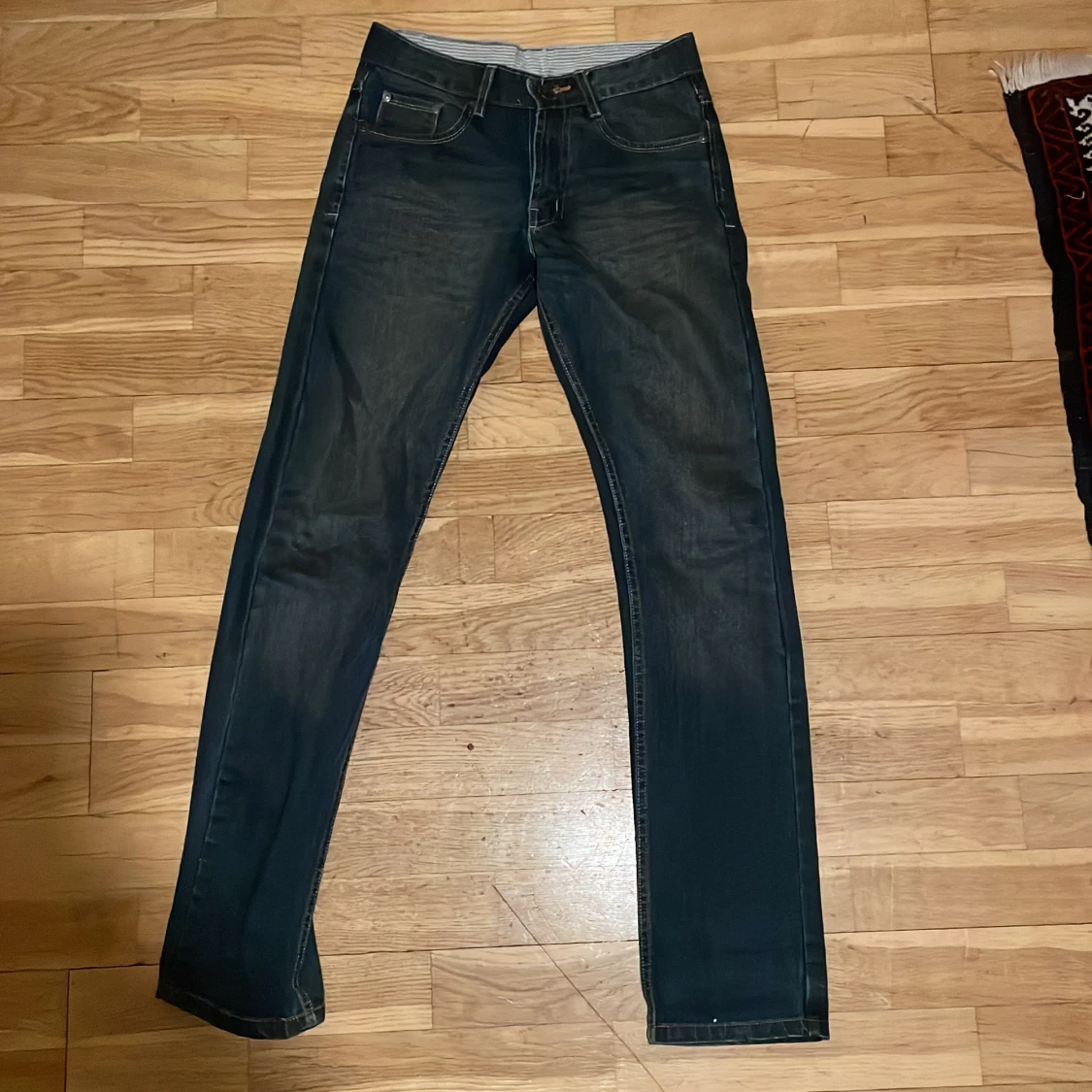 Mörkblå jeansbyxor från Lee - 1