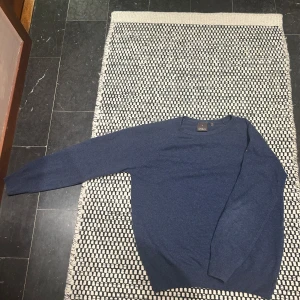 Oscar Jacobsson tröja - Tröja från Oscar Jacobsson i mycket bra skick. Använd enstaka gång👍