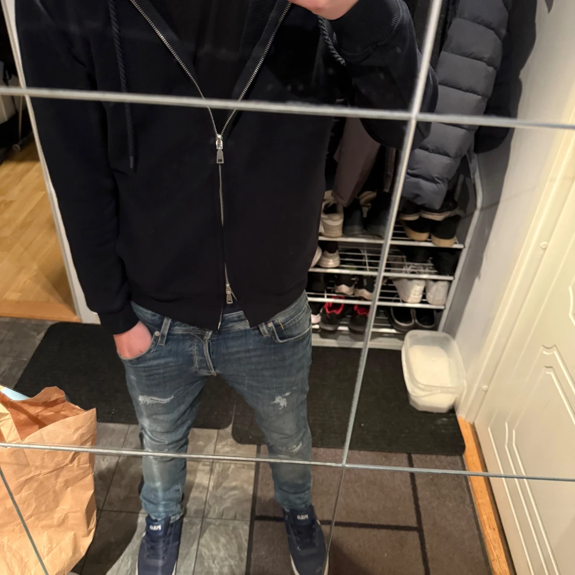 marin blå hoodie från Selected