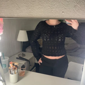 Stickad mesh topp - Stickad mesh topp från veromoda. Köpt för 300 men säljer för 100. 