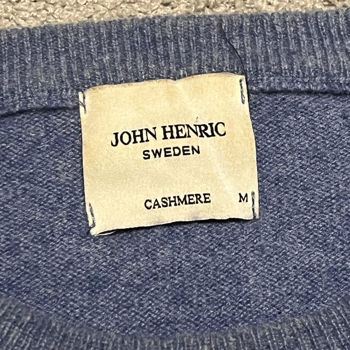 Blå kashmirtröja från John Henric - 1