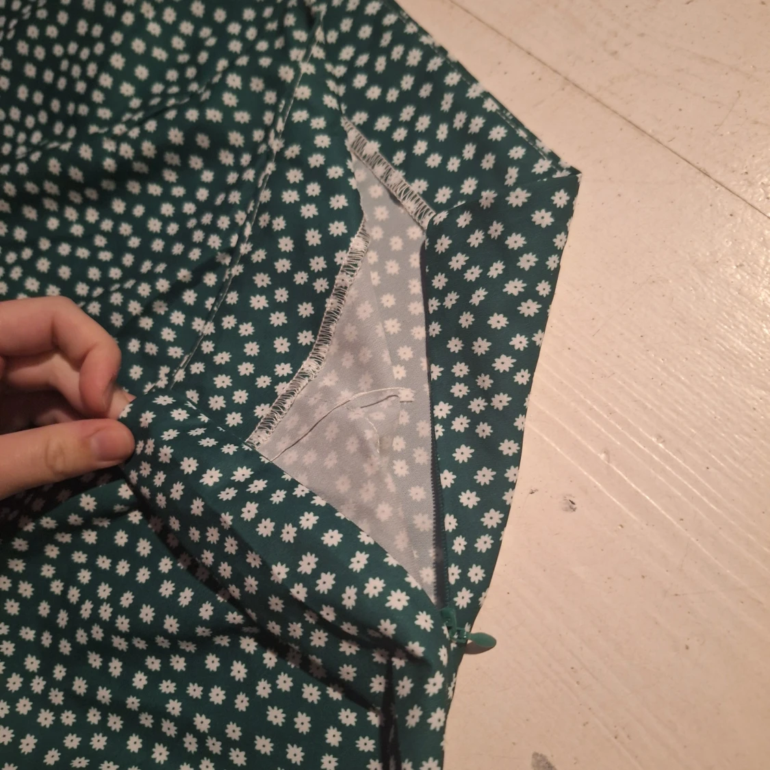 Grön blommig omlottkjol - 2