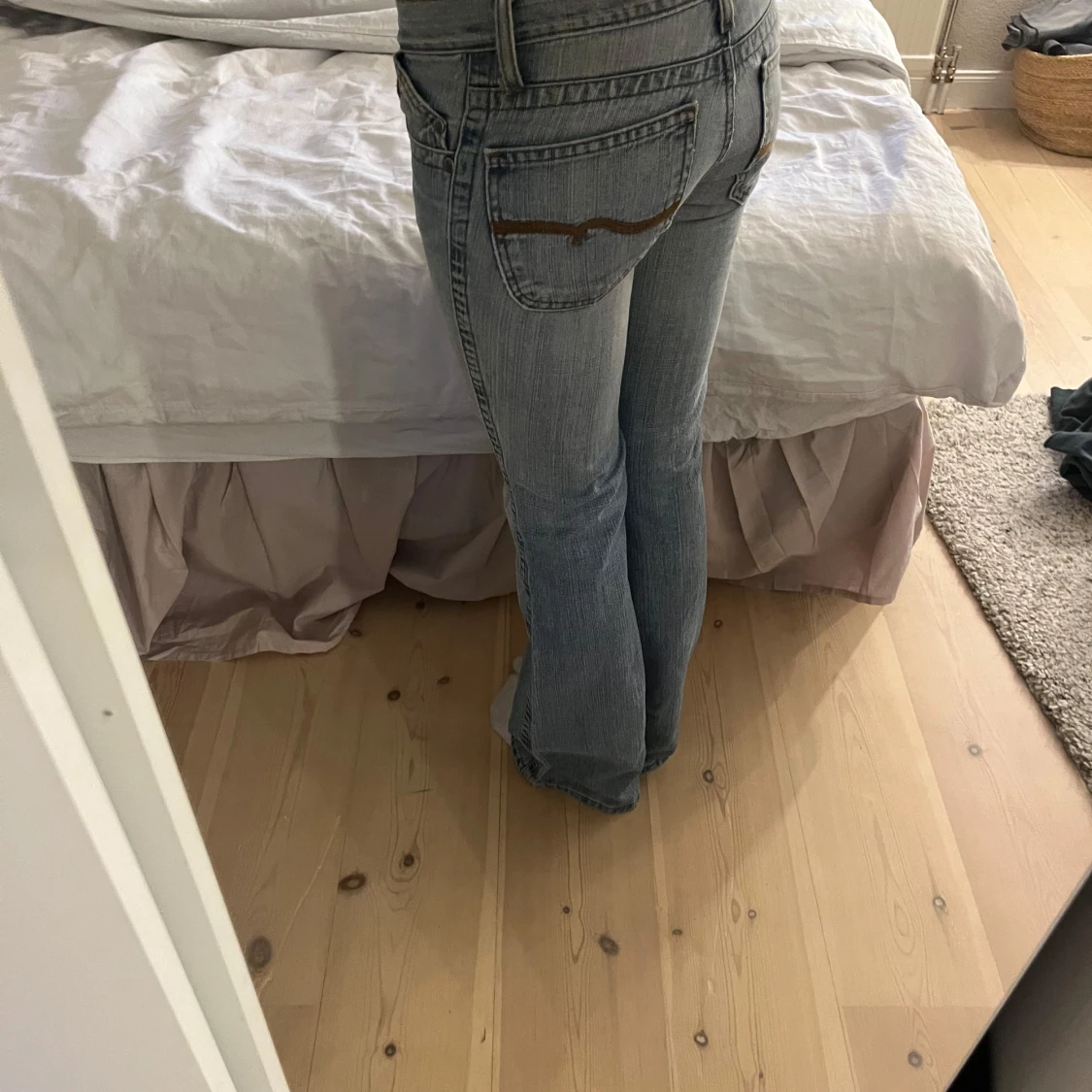 Ljusblåa lågmidjade jeans - 2