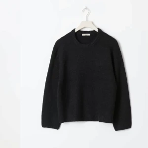 Gina stickad tröja - Stickad svart tröja från Gina! Nypris 399kr Fråga för egna bilder <3