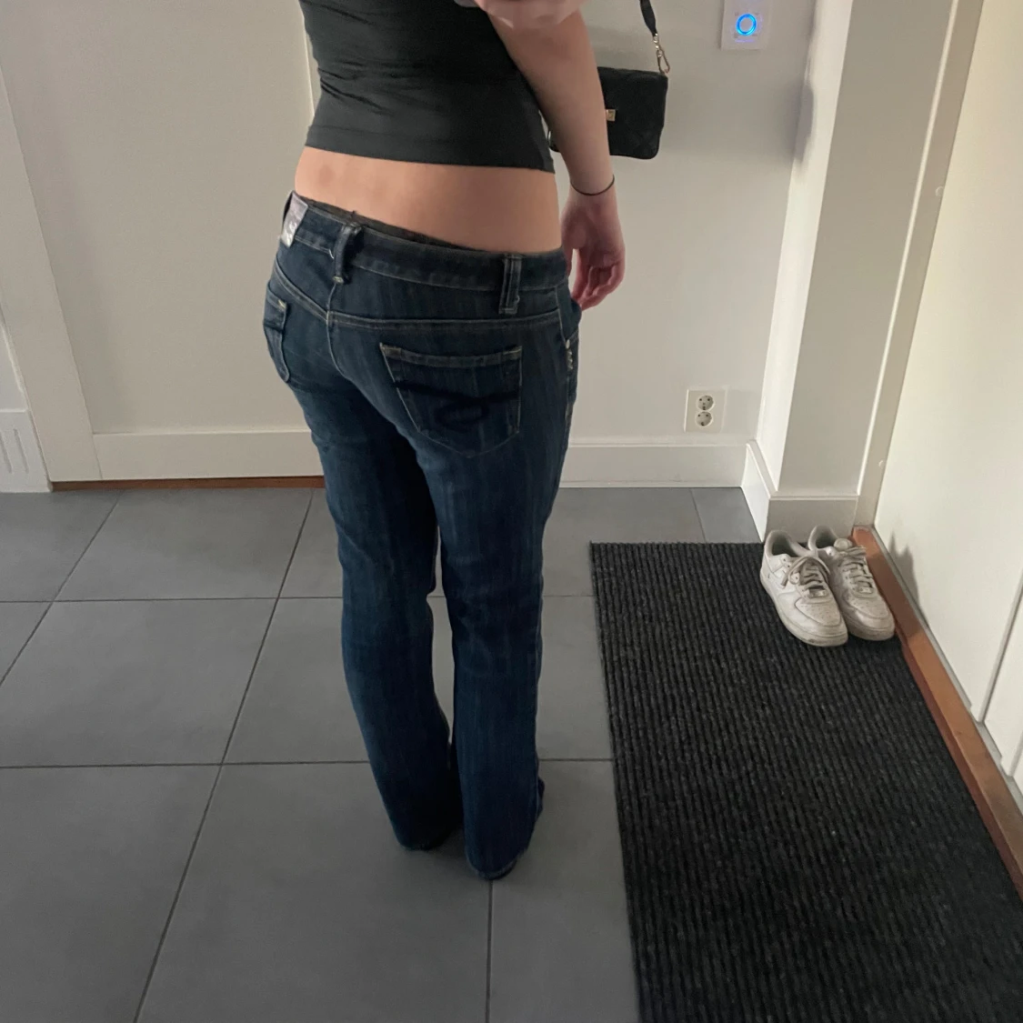 Mörkblå jeans från Rose therapy - 1