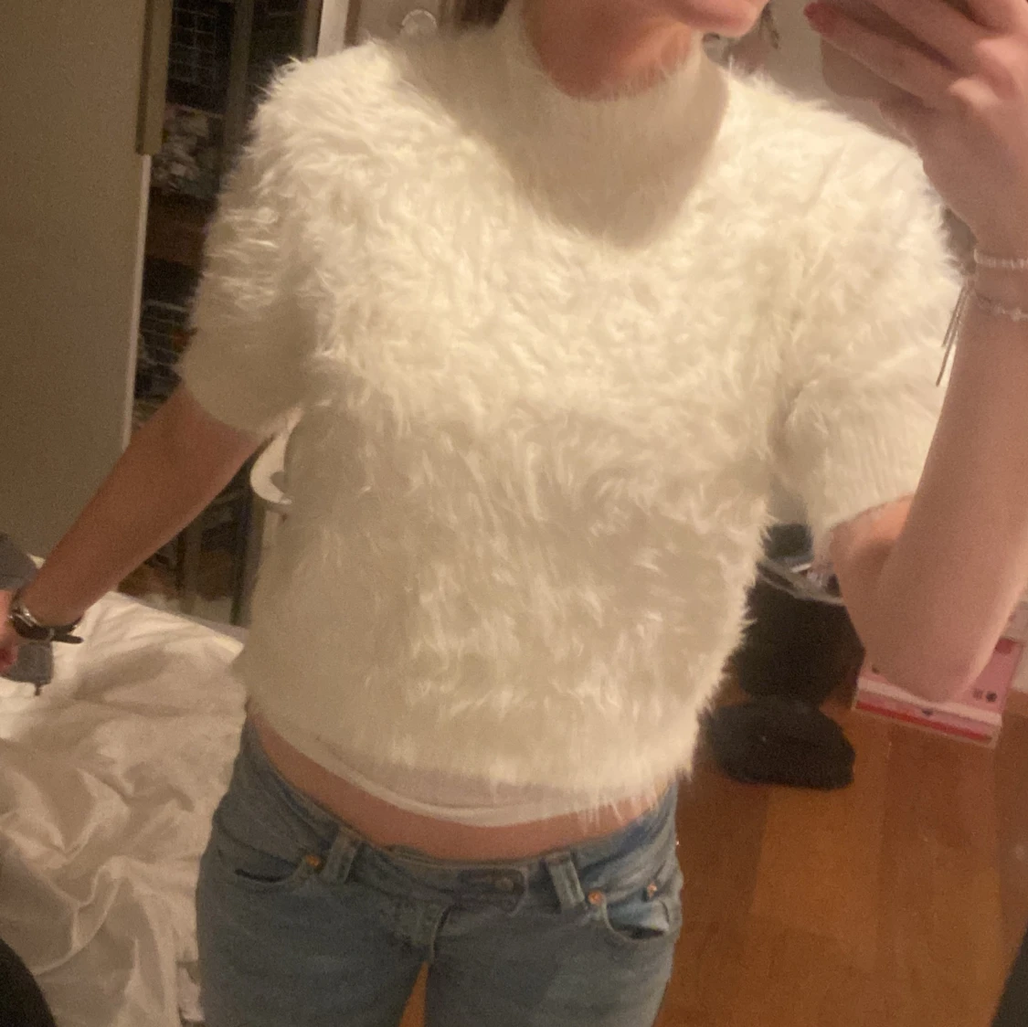 Vit fluffig tröja från Carin Wester - 1