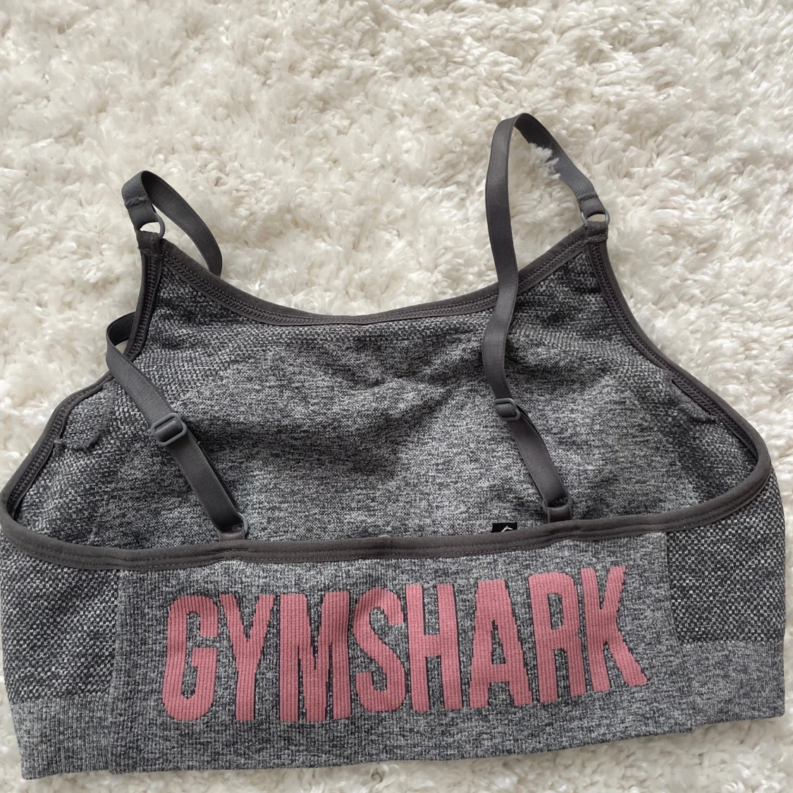 Grå sporttopp från Gymshark stl S - 1