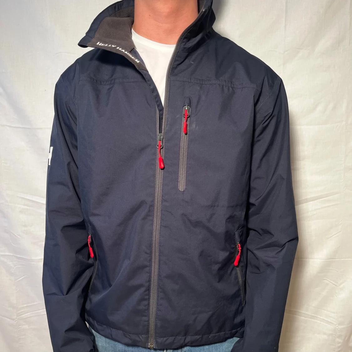 Marinblå jacka från Helly Hansen - 1