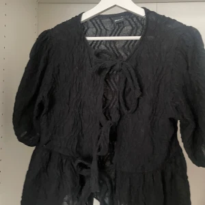 Blus - Fin blus i nyskick 