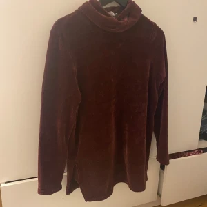 Polotröja  - Lila/ mörkröd polotröja