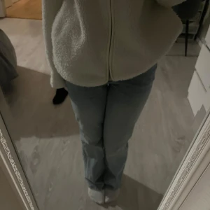 Jeans  - Ljusa fina jeans från Gina, använda två gånger i storlek 156