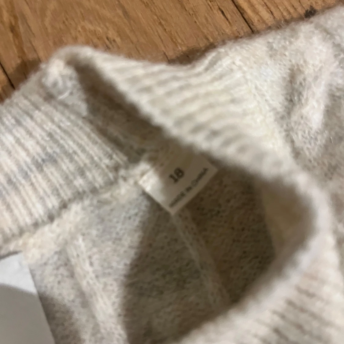 Beige stickad tröja från Les Coyotes de Paris - 91