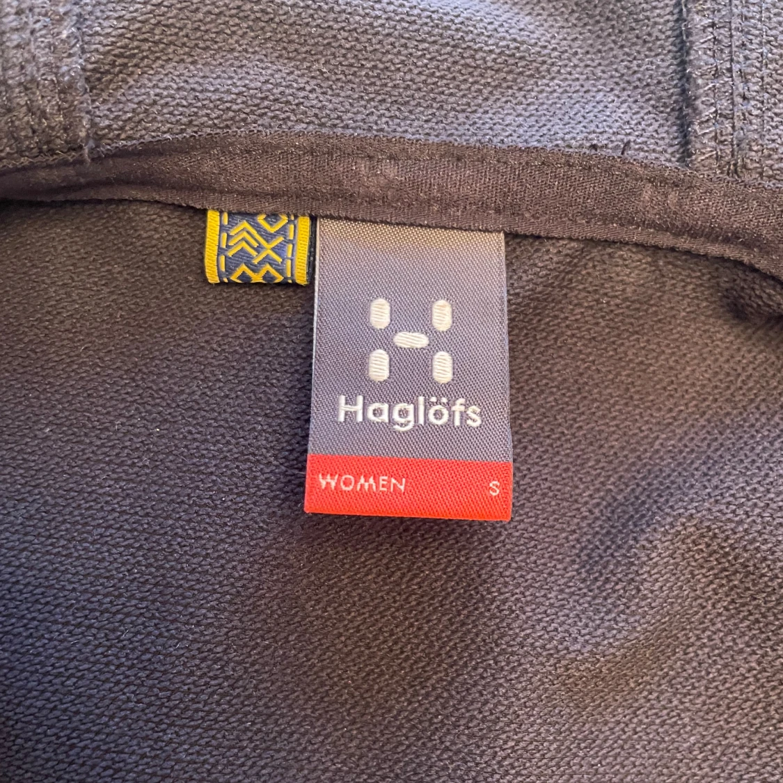 Svart haglöfs jacka - 3