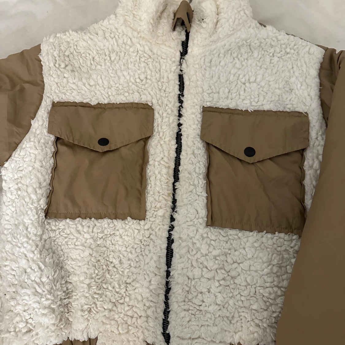 Beige teddyjacka med dragkedja - 90