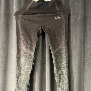 Grå tights ICANIWILL - Jätte fina tights som ger en smickrande form!