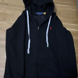 Polo ralp zipper  - Säljer gamla modellen för bra pris stl xs / skickar inom 24 / helt oanvänd 