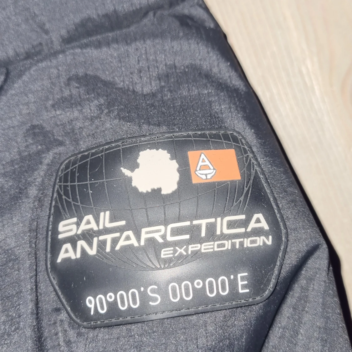 Svart dunjacka från Sail Racing - 93