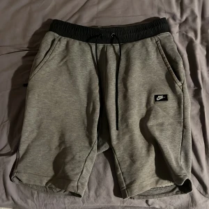 Nike shorts - Knappt använda och ganska bra skick 