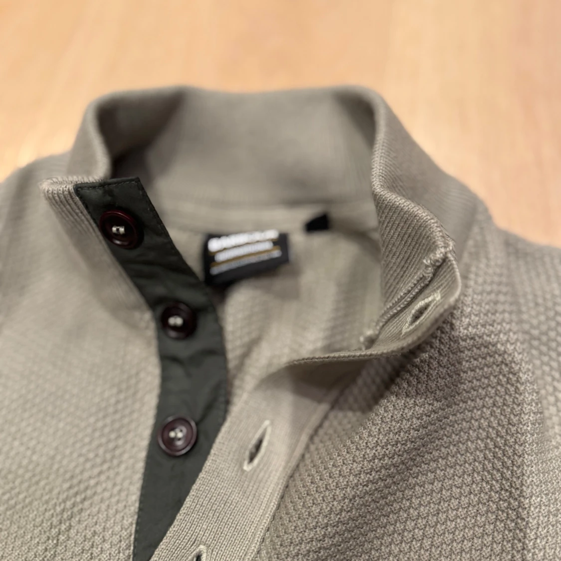 Olivgrön tröja från  Barbour strl S - 90