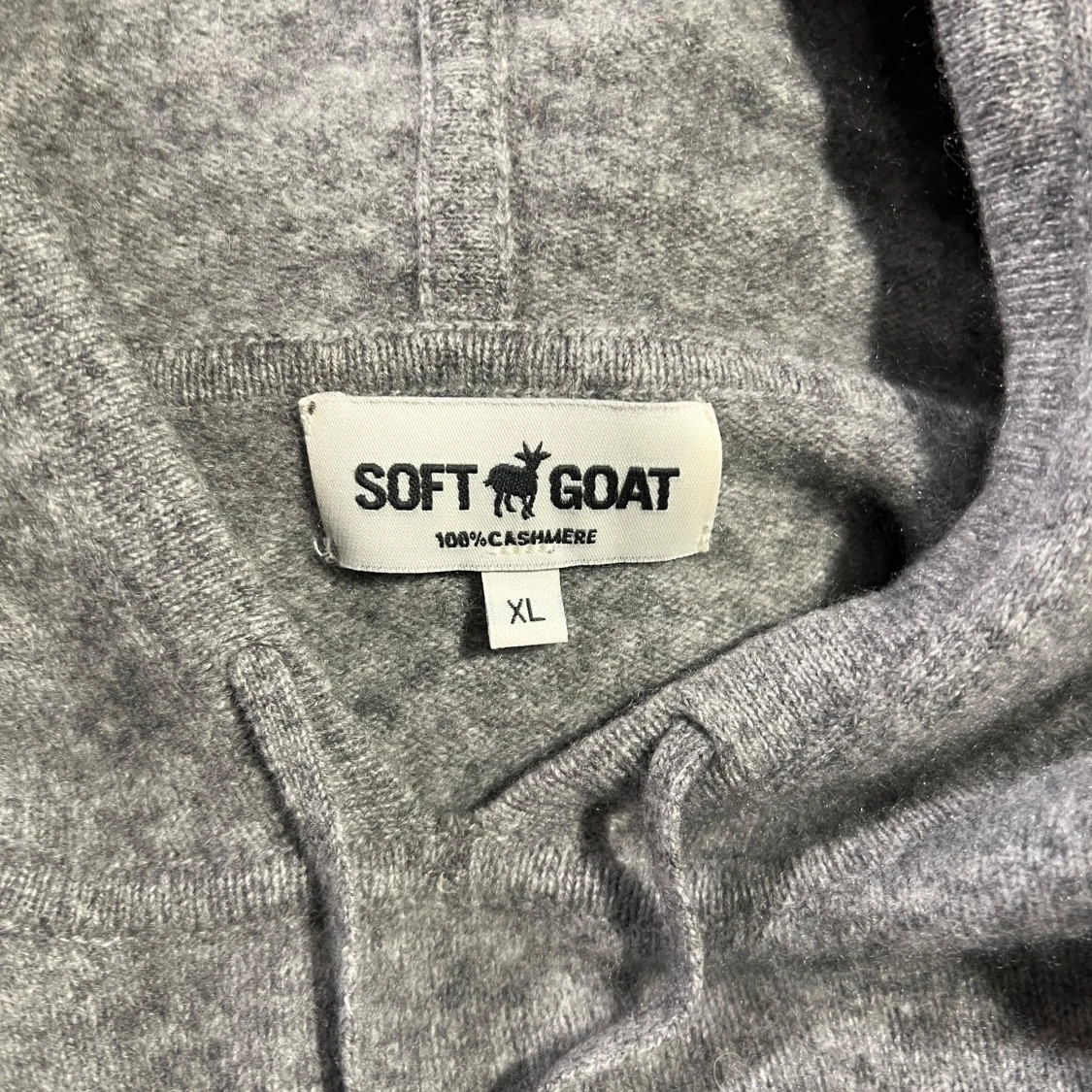 Soft goat hoodie - 92