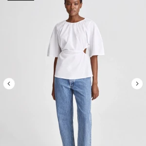 Vit blus från Stylein - Söker denna blus, kan betala bra. Small eller medium