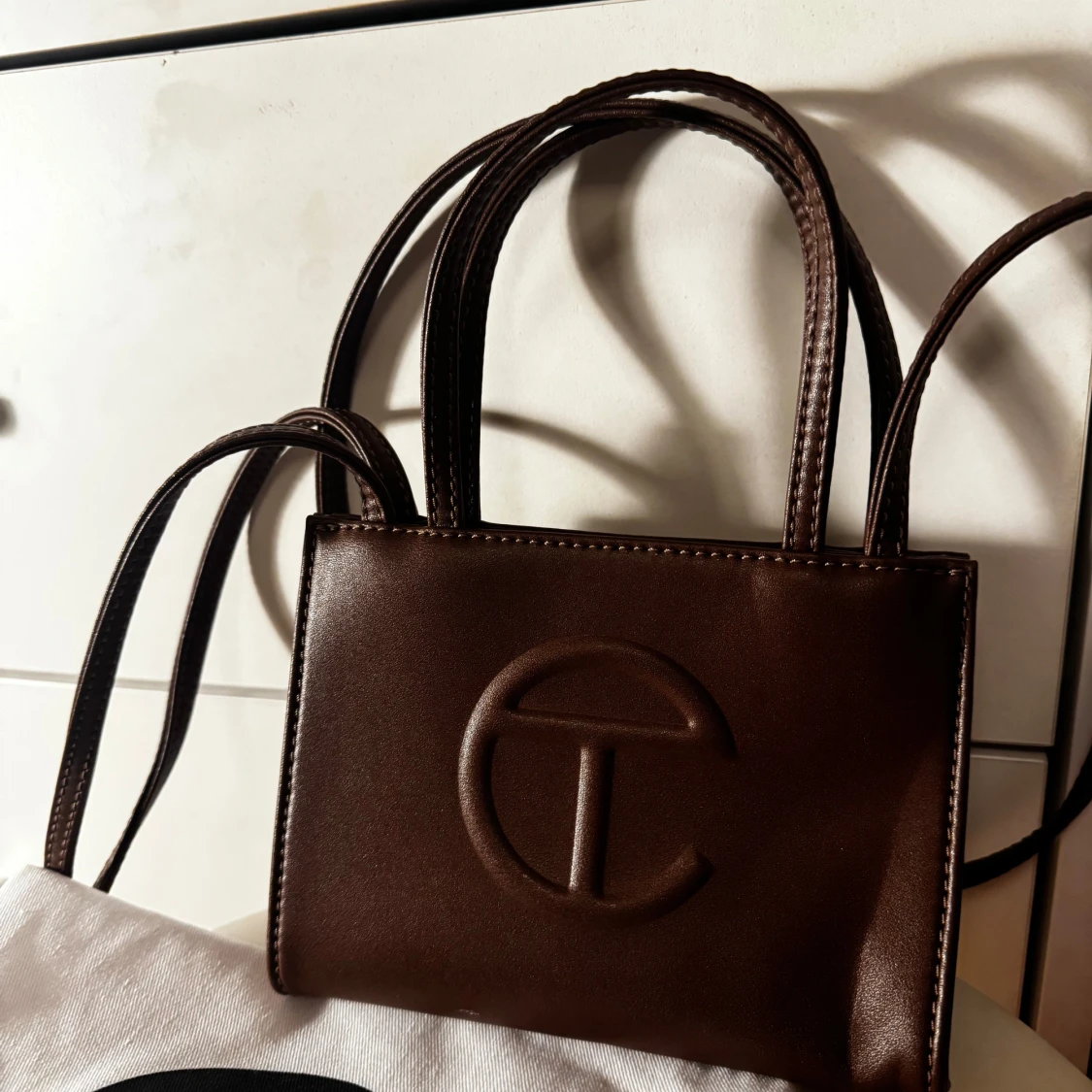 Brun handväska från Telfar - 92