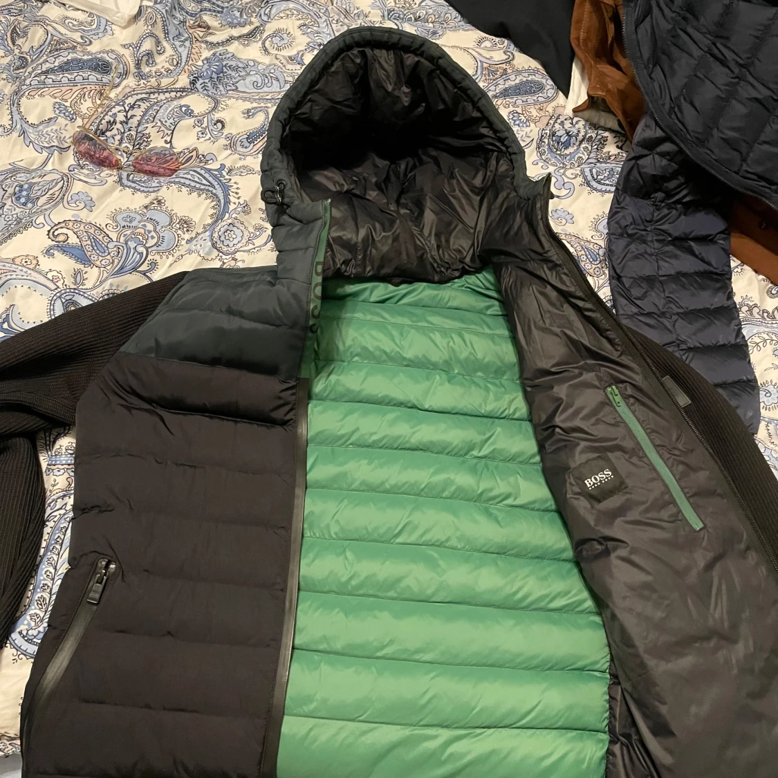 Svart pufferjacka från Hugo Boss - 4