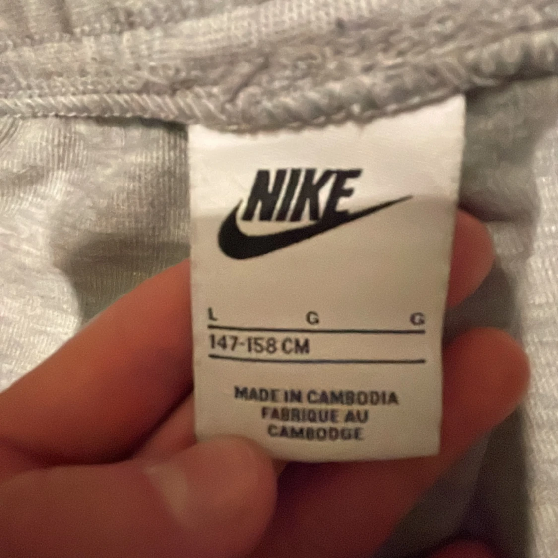 Grå nike tech mjukisbyxor - 90