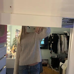 Beige stickad tröja - Beige ribbad stickad tröja🥰