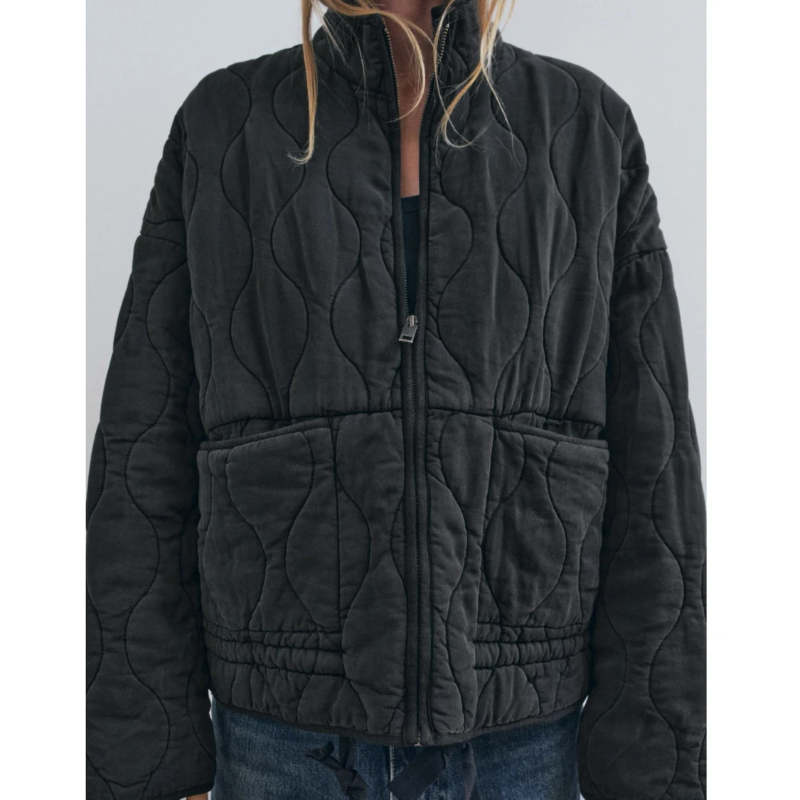 Svart quiltad jacka - 93