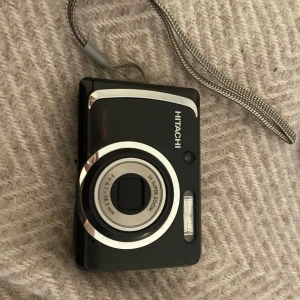 digitalkamera  - säljer denna otroliga digitalkameran 