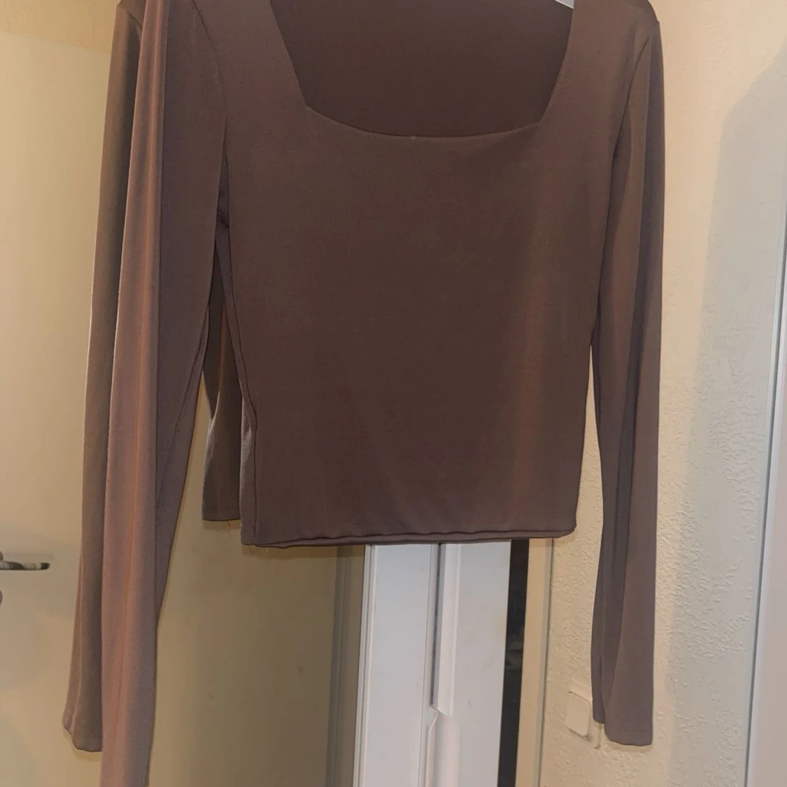 Brun långärmad topp från New yorker/ Amisu