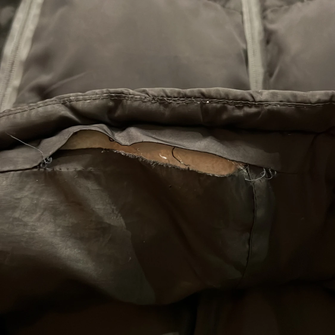 Svart dunjacka från Closure LDN - 4