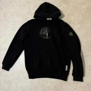 Stone Island Hoodie  - Storlek S - M Använd få gånger  400kr 