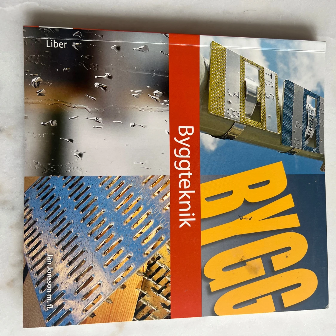 Mäklar böcker vissa helt nya - 90