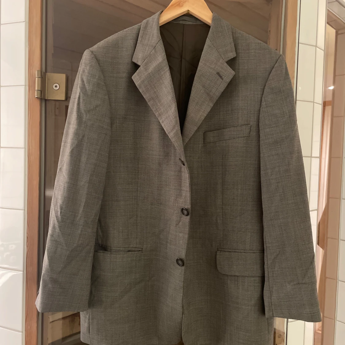 Grå kavaj från Oscar Jacobson