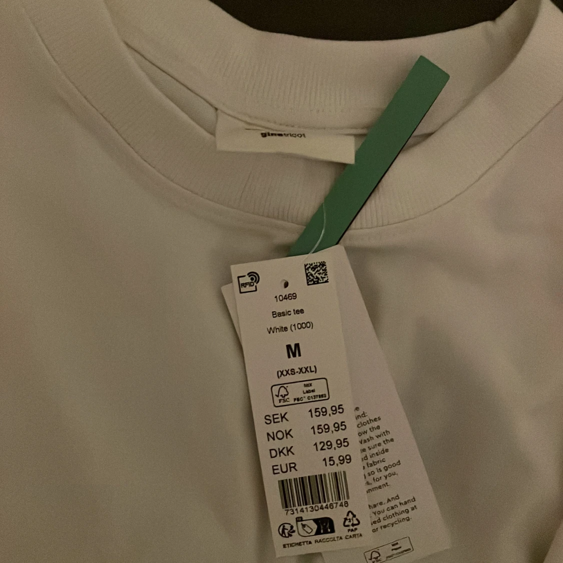 Vit t-shirt från H&M - 91