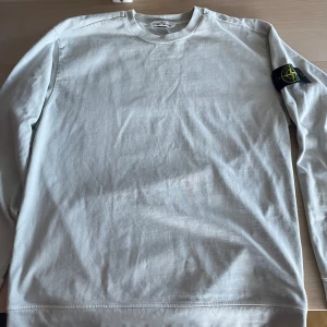 Stone Island sweatshirt L, Ljusblå - Large, Knapt använd, inga hål, 