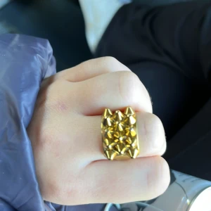 Edblad ring - Säljer nu min ring, då jag inte använder den. Storlek 18,5, pris kan diskuteras.