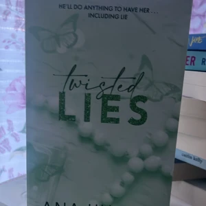 twisted lies  - såld 