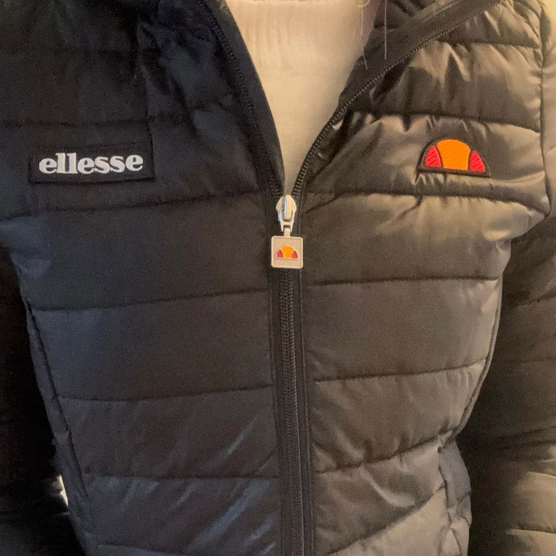 Svart pufferjacka från Ellesse - 91