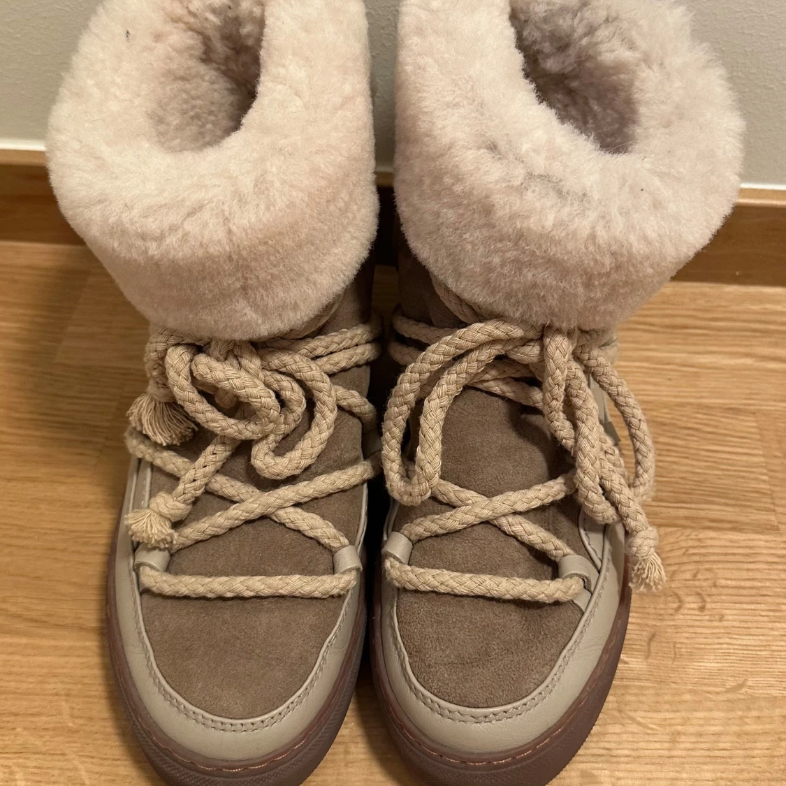 Beige vinterboots från Inuikii - 90