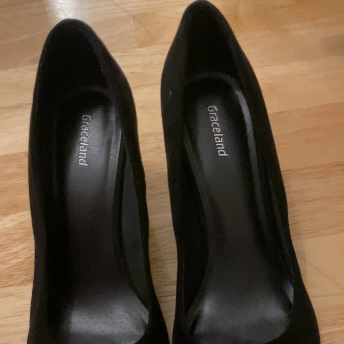 Svarta klackar från Graceland - 92